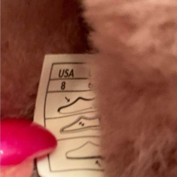 Fireside by Dearfoams Auburn Genuine Shearling Thong Slippers New in Box Size 8 - Picture 8 of 11